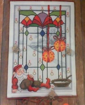 Julekalender Nisse i vinduet, 40 x 58cm