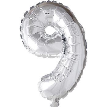 Folieballon som ligner tallet 9