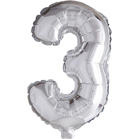 Folieballon som ligner tallet 3