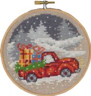 Juleophæng rød lastbil m. gaver, ø13cm
