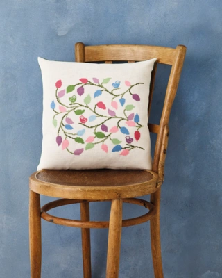 Broderi pude Fugle i blade 40x40cm