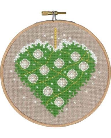 broderi juleophæng, Ø13cm, Hjerte med kugler