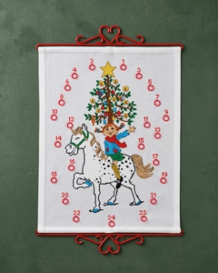 Julekalender Pippi & juletræ, 35 x 46cm
